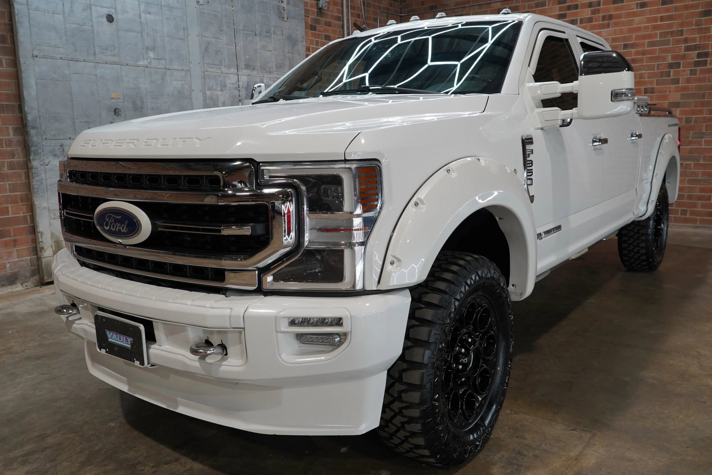 Used 2020 Ford F350 Platinum w/ FX4 Off-Road Package image 18