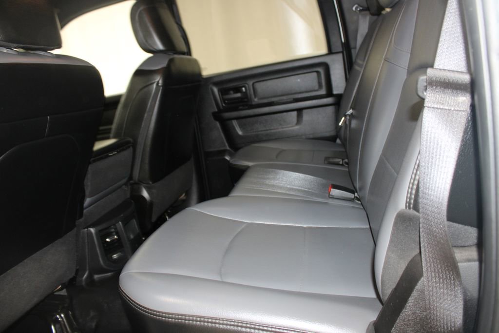 Used 2024 RAM 2500 Tradesman w/ Chrome Appearance Group image 43