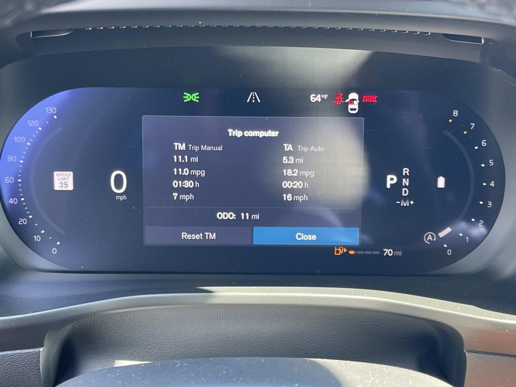 New 2026 Volvo XC40 B5 Core w/ Climate Package image 34