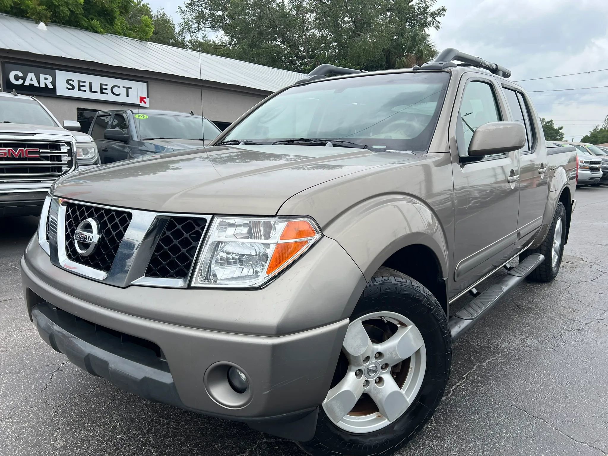Used 2006 Nissan Frontier LE w/ (X01) Leather Pkg RWD image 1