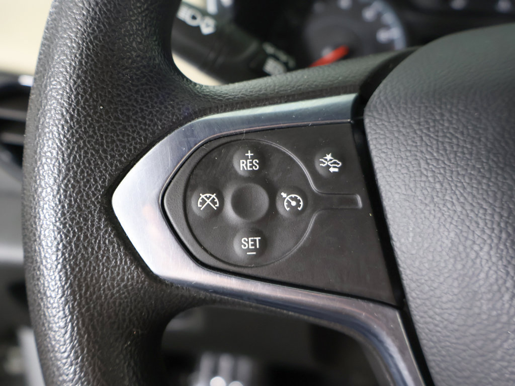 Used 2022 Chevrolet Traverse LS AWD/4WD image 41