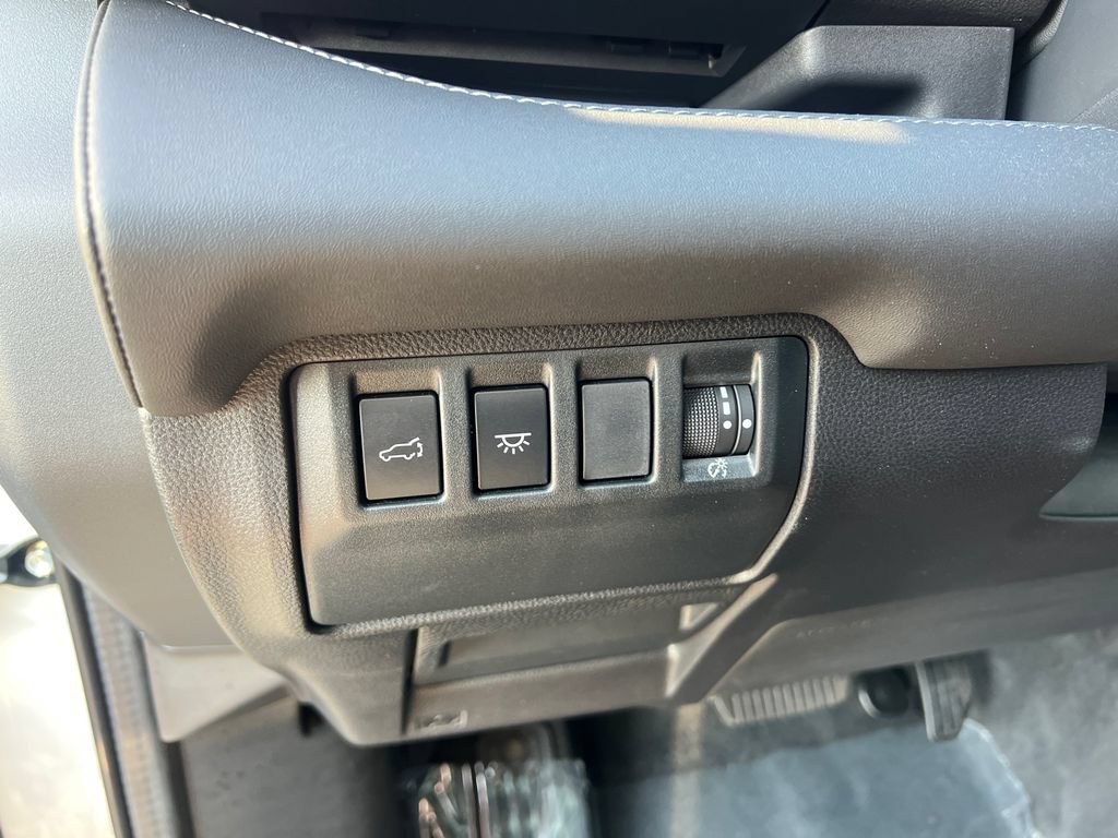 Used 2025 Subaru Ascent Limited AWD/4WD image 12