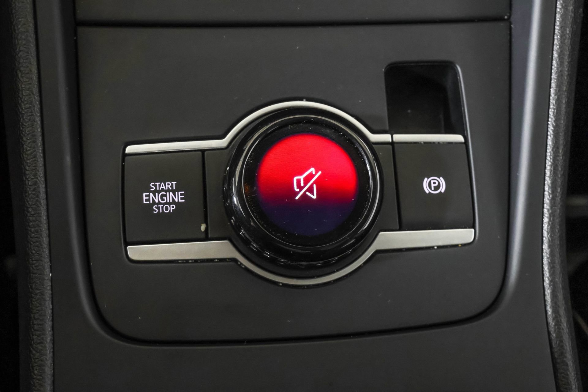 Used 2025 Volkswagen Tiguan SE w/ Panoramic Sunroof Package image 31