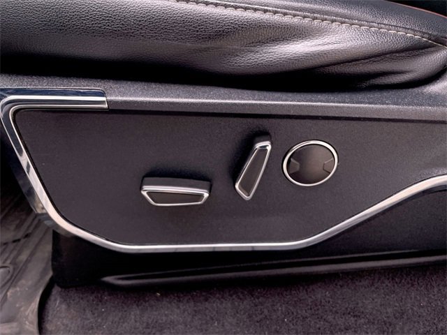 Used 2023 Ford F150 Lariat w/ Equipment Group 502A High image 12