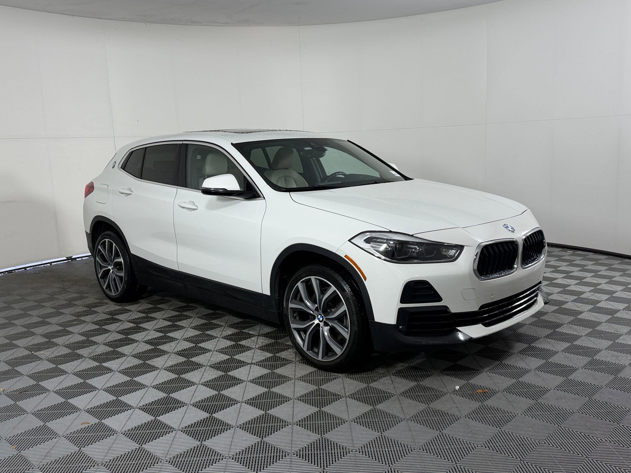 Used 2022 BMW X2 sDrive28i w/ Convenience Package FWD image 7