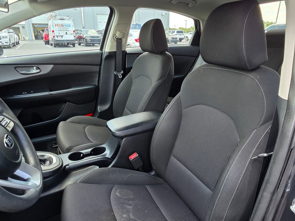 Used 2021 Kia Forte LXS FWD image 10