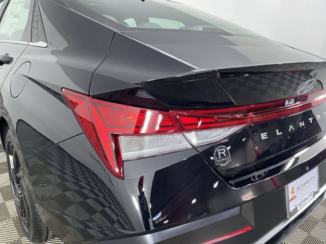 New 2026 Hyundai Elantra SEL Sport Premium FWD image 35