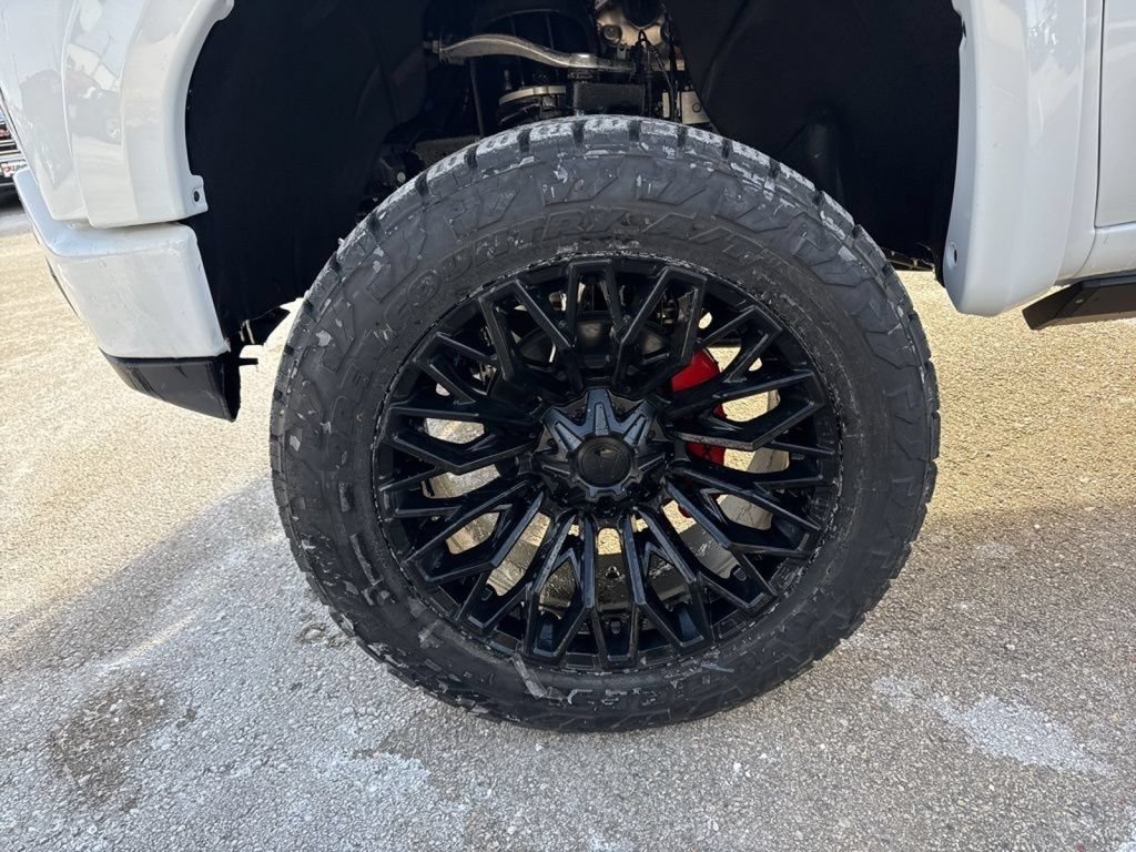 New 2026 GMC Sierra 1500 AT4 w/ Technology Package AWD/4WD image 17