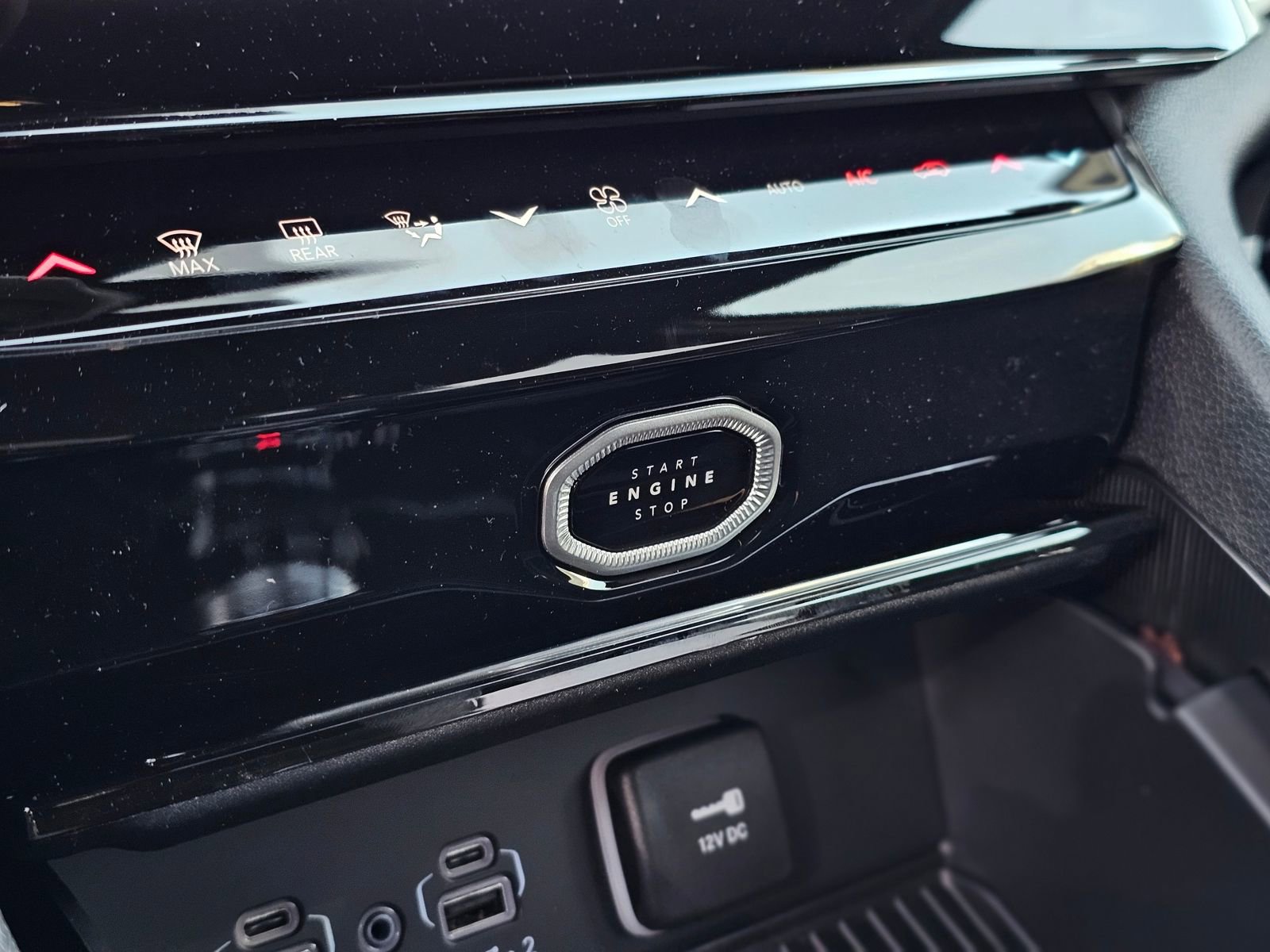 New 2026 Jeep Grand Cherokee Altitude RWD image 12