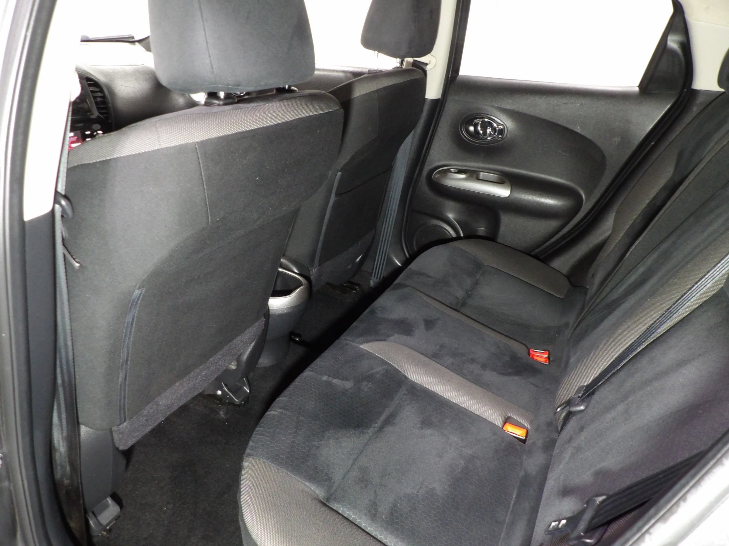 Used 2011 Nissan Juke SV FWD image 10