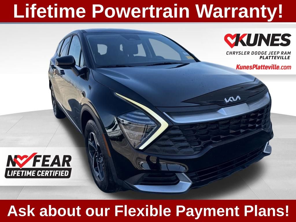Used 2025 Kia Sportage LX image 1