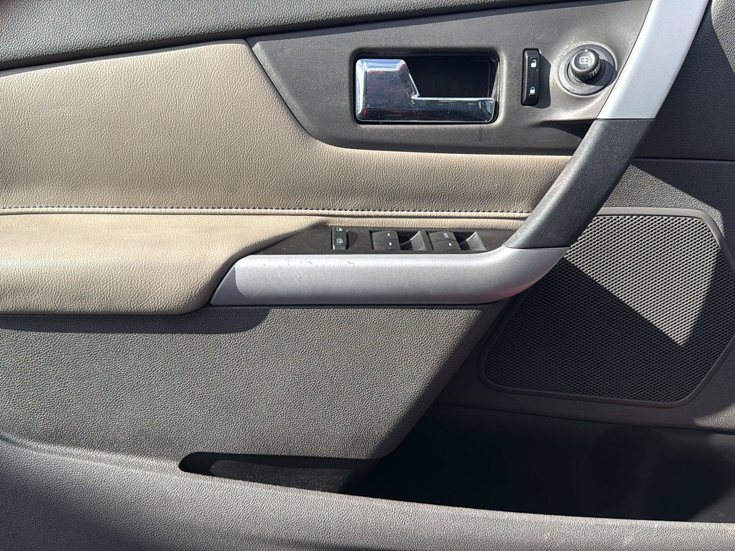 Used 2012 Ford Edge Limited AWD/4WD image 16