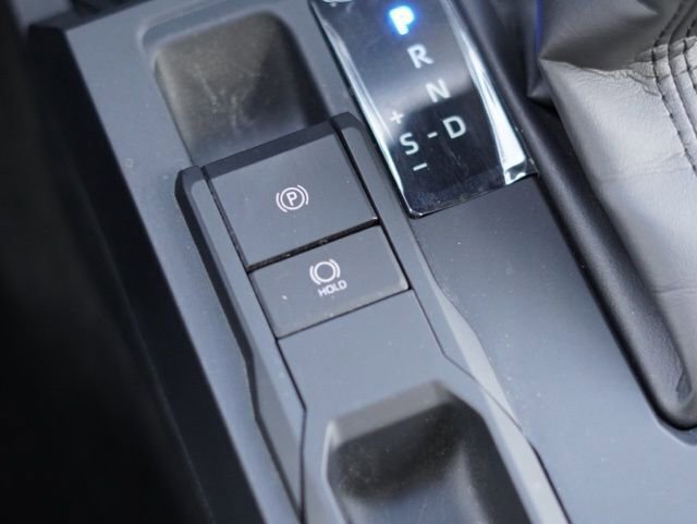 Certified 2024 Toyota Tacoma SR image 33