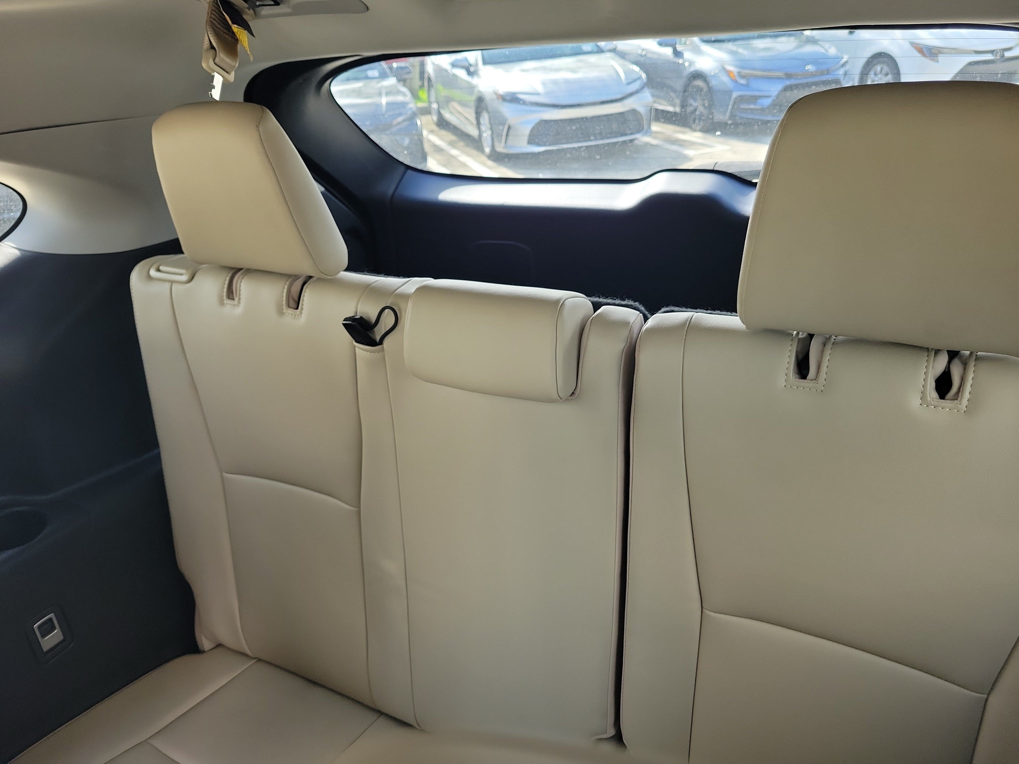 Used 2022 Toyota Highlander Platinum FWD image 14