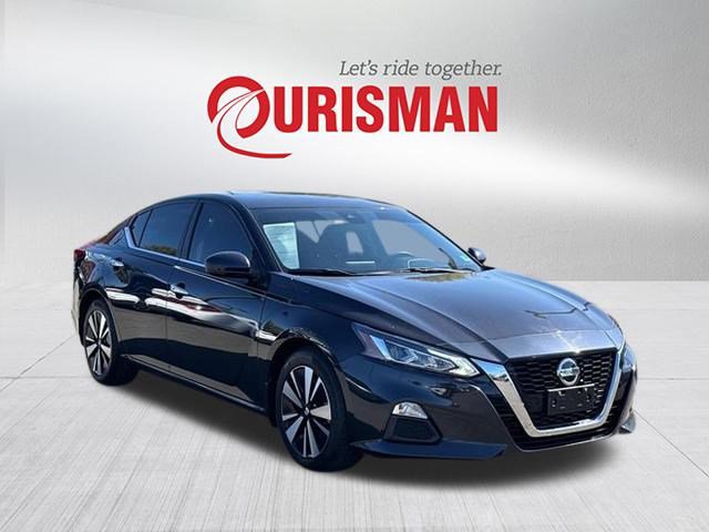 Used 2021 Nissan Altima 2.5 SV w/ SV Premium Package