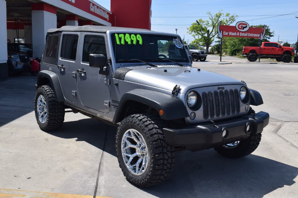 Used 2015 Jeep Wrangler Unlimited Sport w/ Connectivity Group AWD/4WD image 2