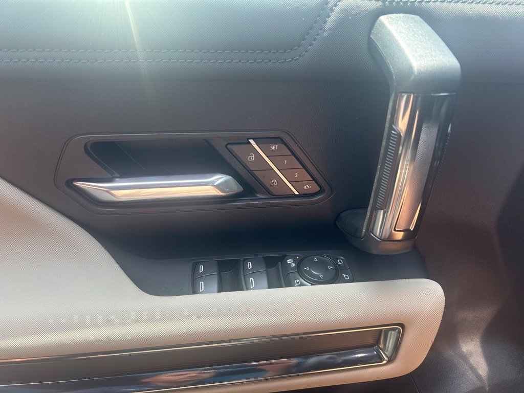 New 2026 GMC Hummer EV SUV AWD/4WD image 18