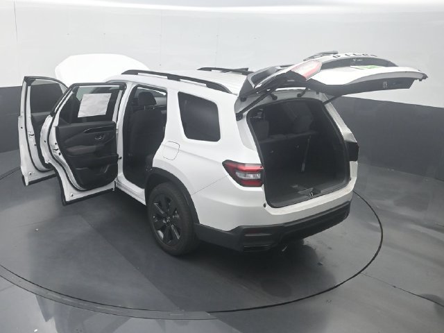 New 2026 Honda Pilot Sport image 46