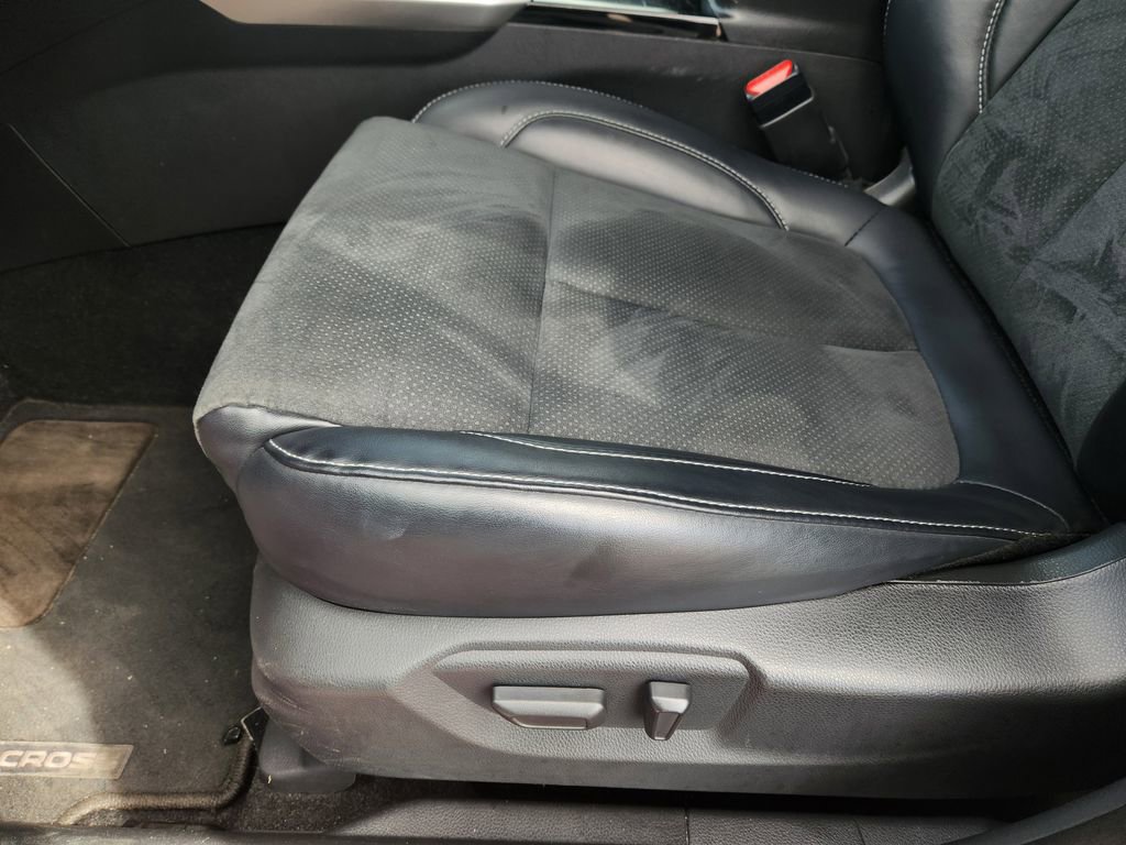 Used 2024 Mitsubishi Eclipse Cross SE image 25