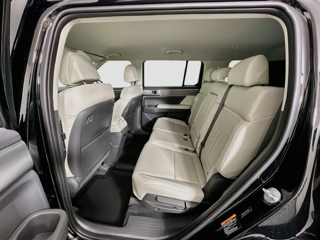 New 2027 Hyundai Santa Fe SEL FWD image 16