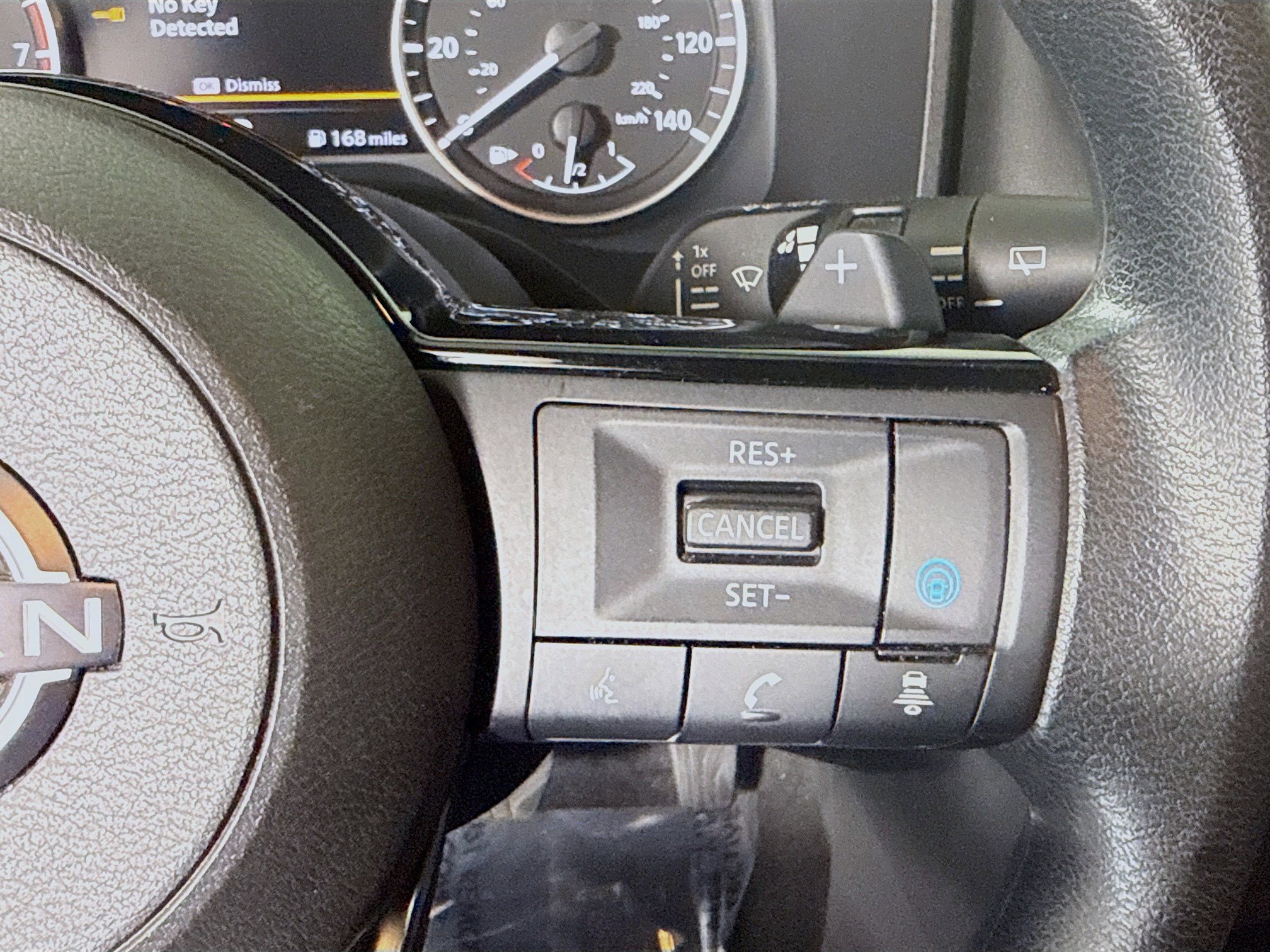 Used 2023 Nissan Rogue SV FWD image 15