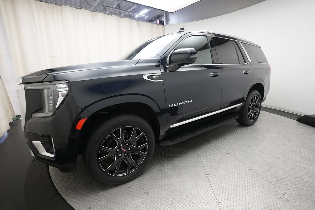 Used 2024 GMC Yukon SLT w/ SLT Luxury Package