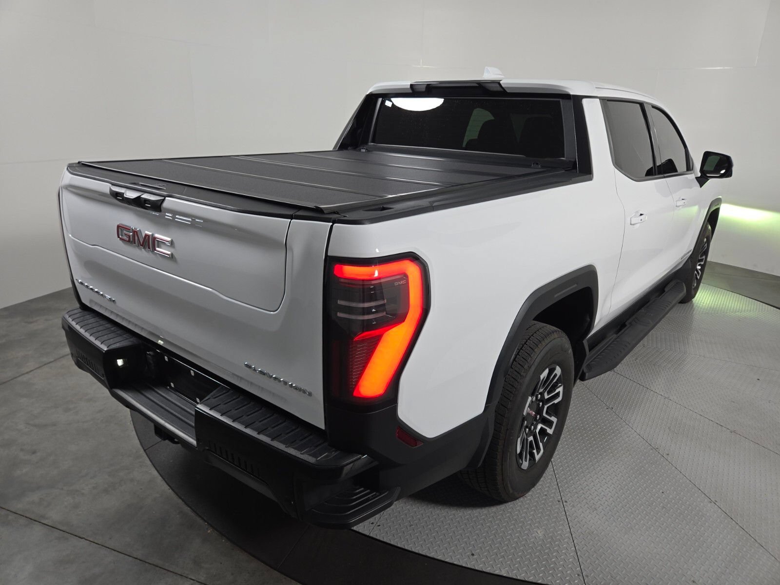 Used 2026 GMC Sierra EV Elevation AWD/4WD video 2