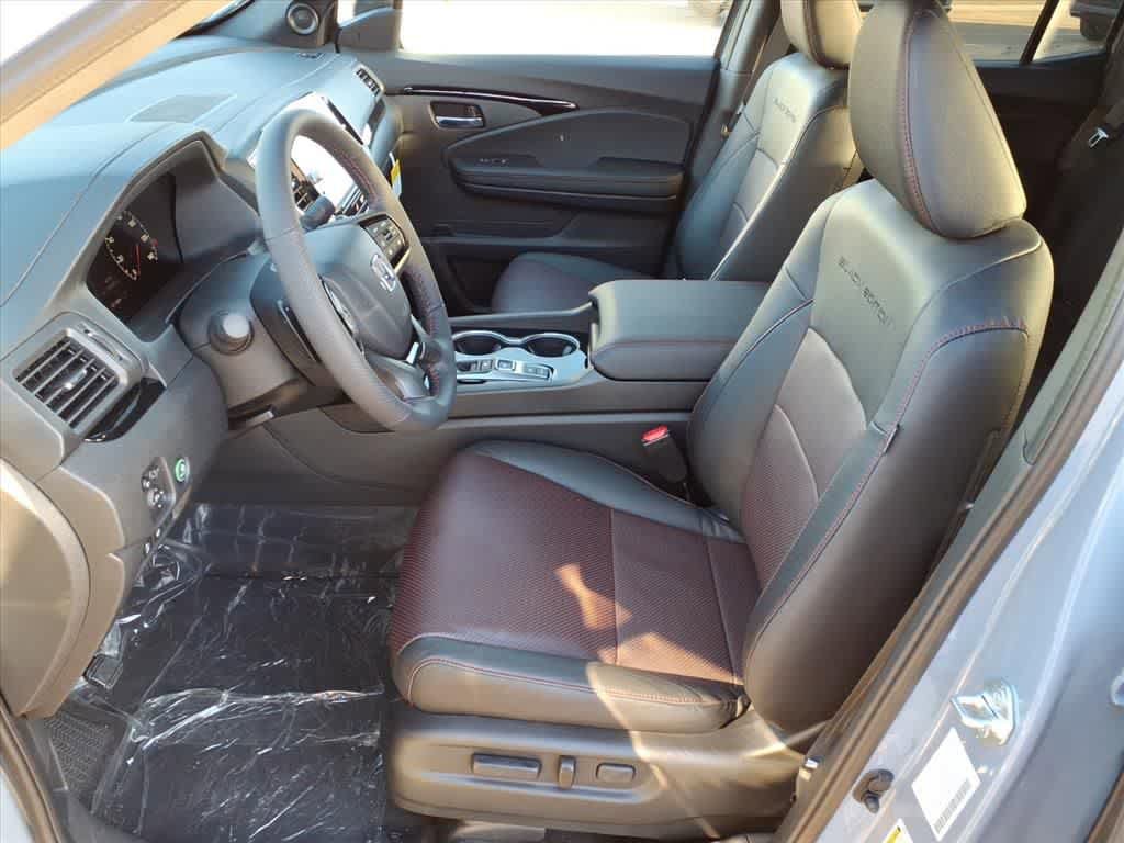 New 2026 Honda Ridgeline Black Edition image 12