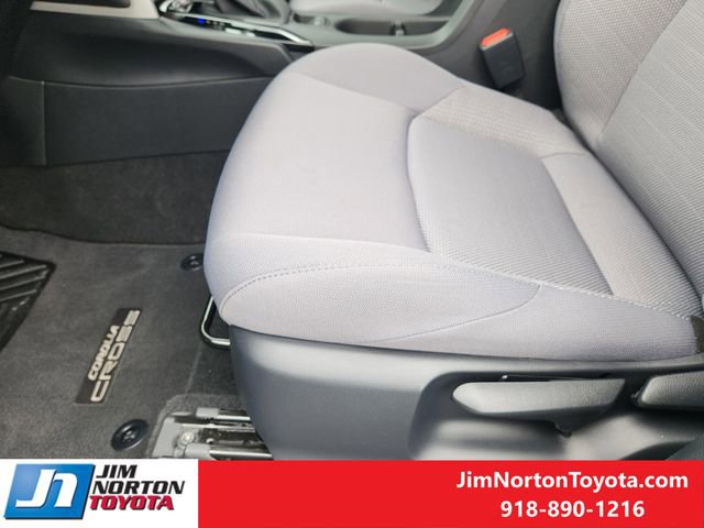 Used 2024 Toyota Corolla Cross AWD Hybrid image 25