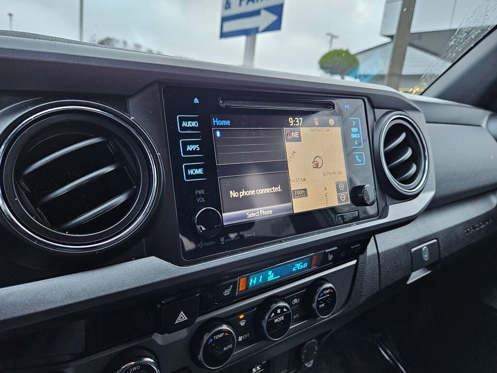 Used 2018 Toyota Tacoma SR5 image 19