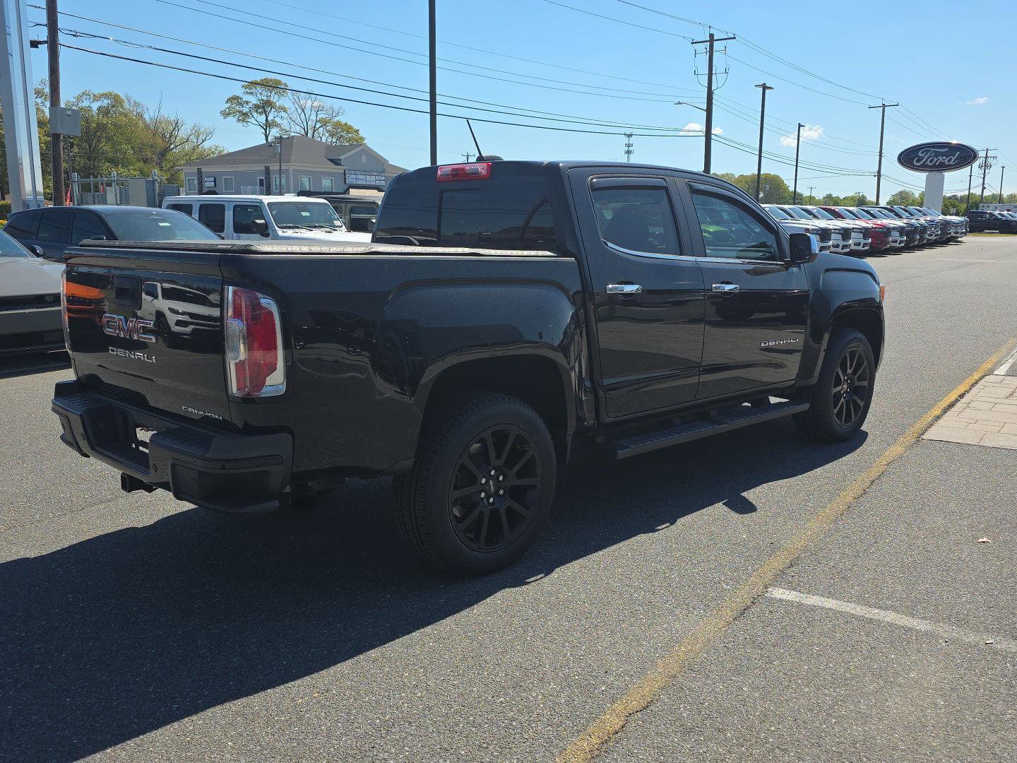 Used 2022 GMC Canyon Denali w/ Denali Black Edition Package AWD/4WD image 8