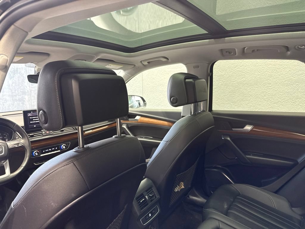 Used 2023 Audi Q5 2.0T Premium w/ Convenience Package AWD/4WD image 16
