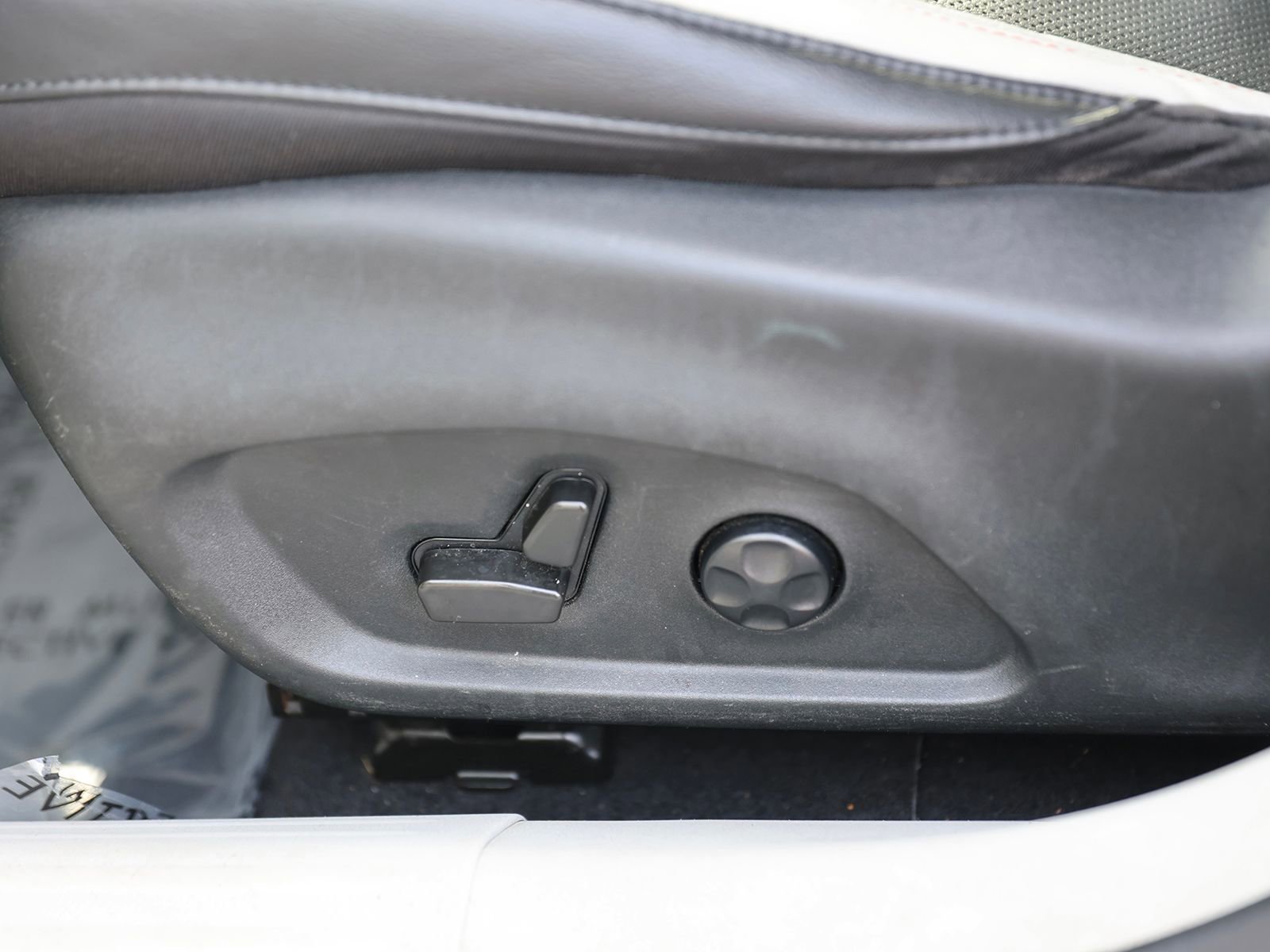 Used 2021 Jeep Compass Limited image 19