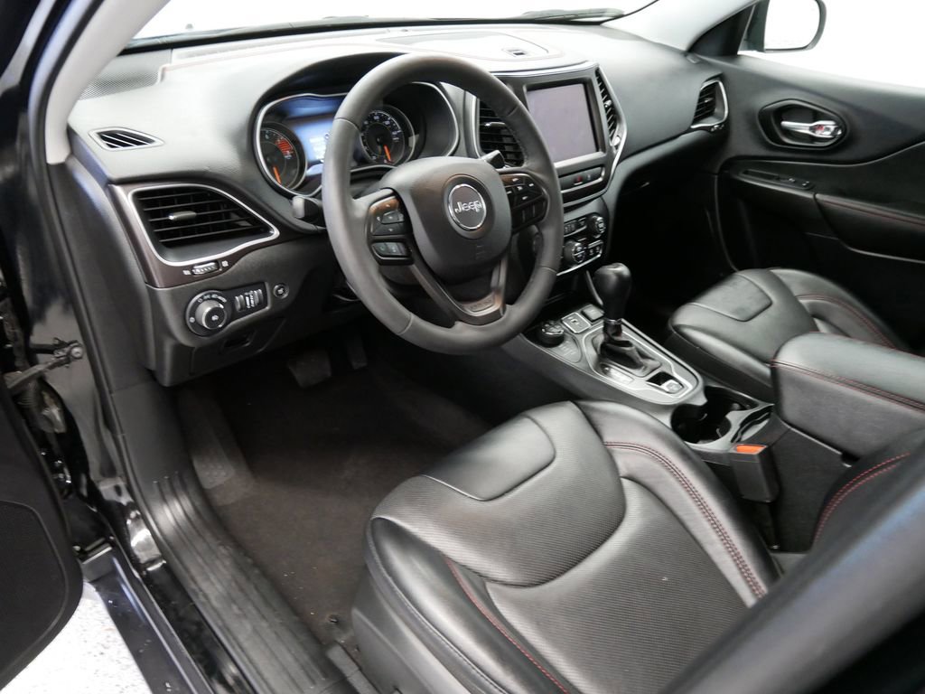 Certified 2022 Jeep Cherokee Trailhawk w/ Premium Leather Package image 2