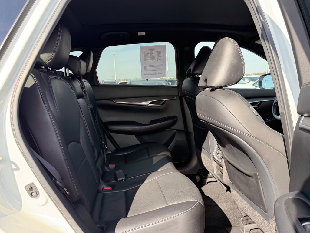 Used 2022 INFINITI QX50 Luxe w/ Appearance Package image 20