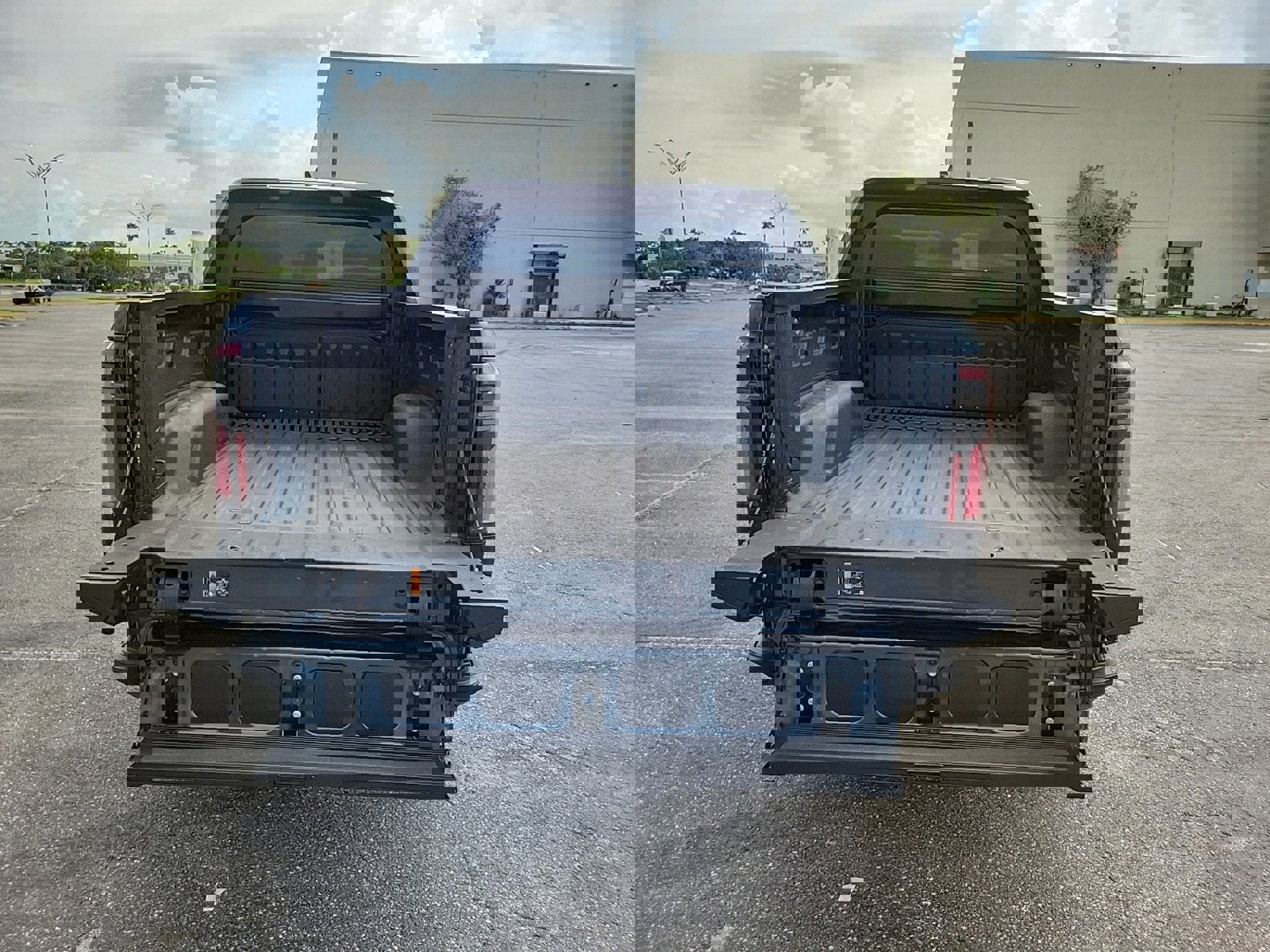 New 2025 GMC Sierra EV Denali image 7