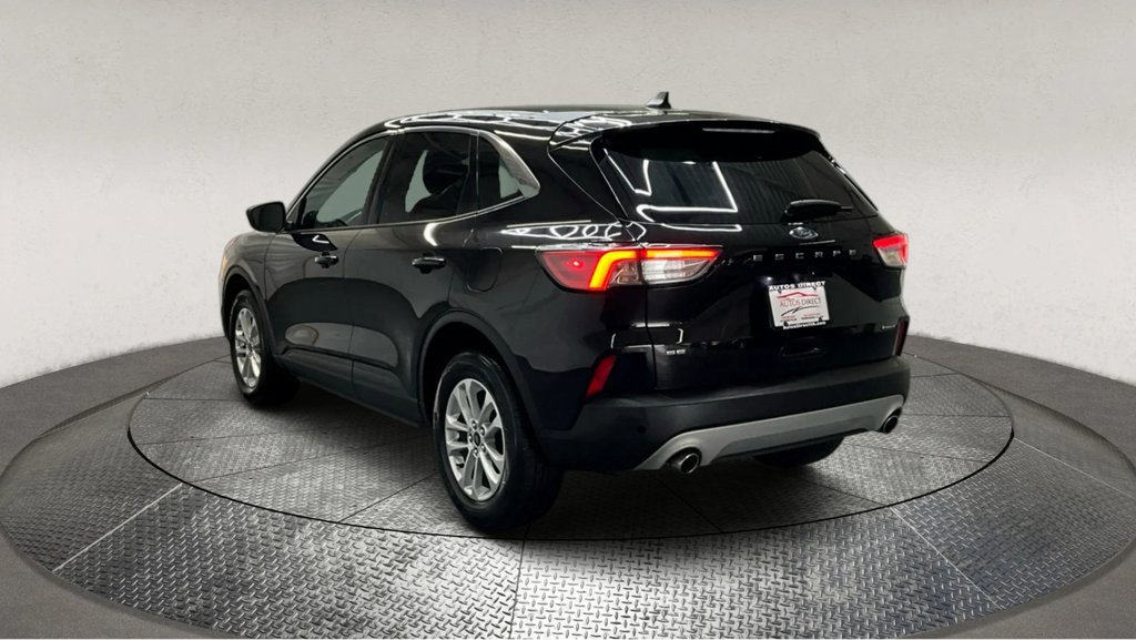 Used 2021 Ford Escape SE image 6