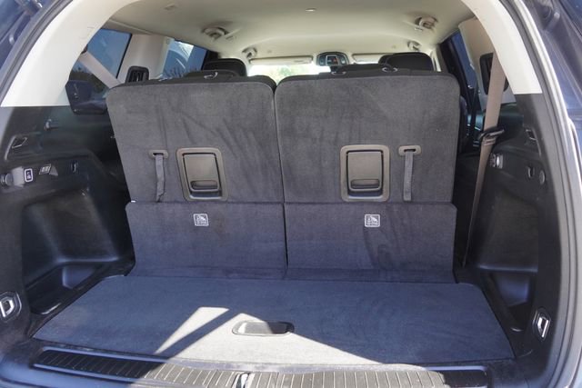 Used 2024 Jeep Grand Cherokee L Limited w/ Black Appearance Package image 13