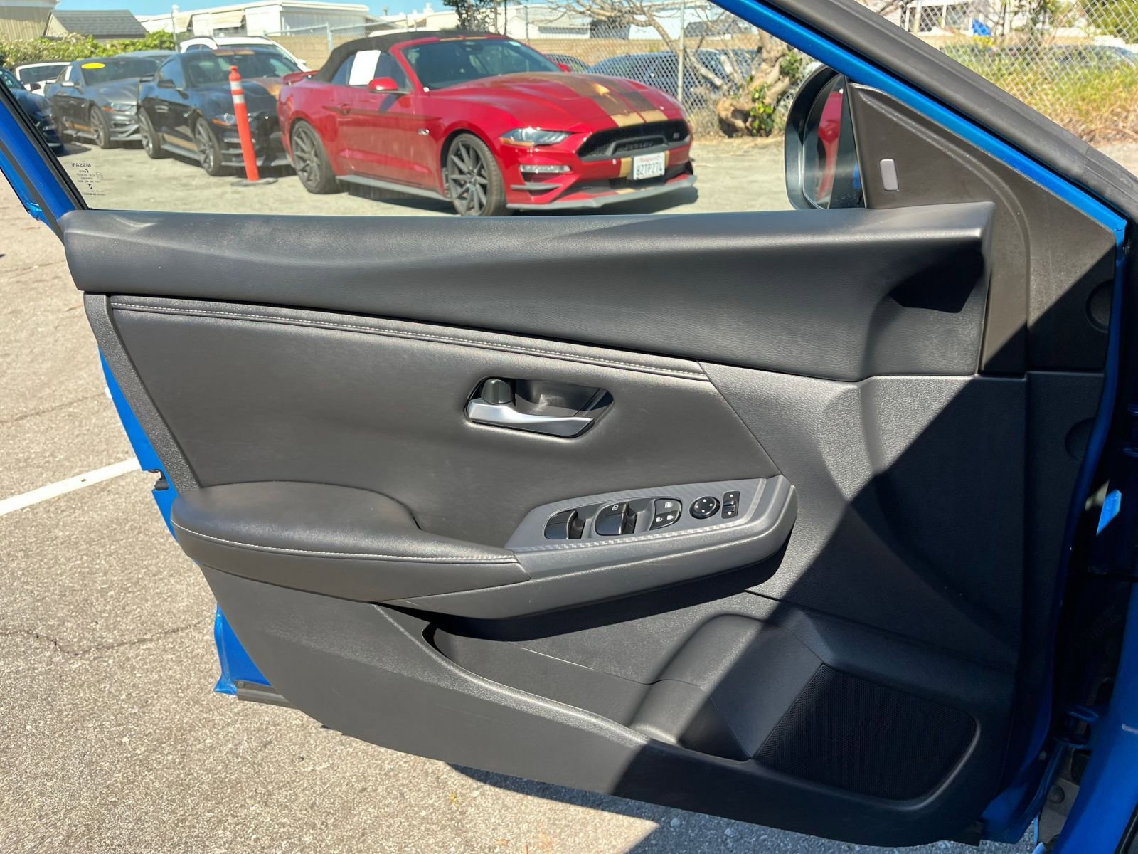 Used 2025 Nissan Sentra SV FWD image 18