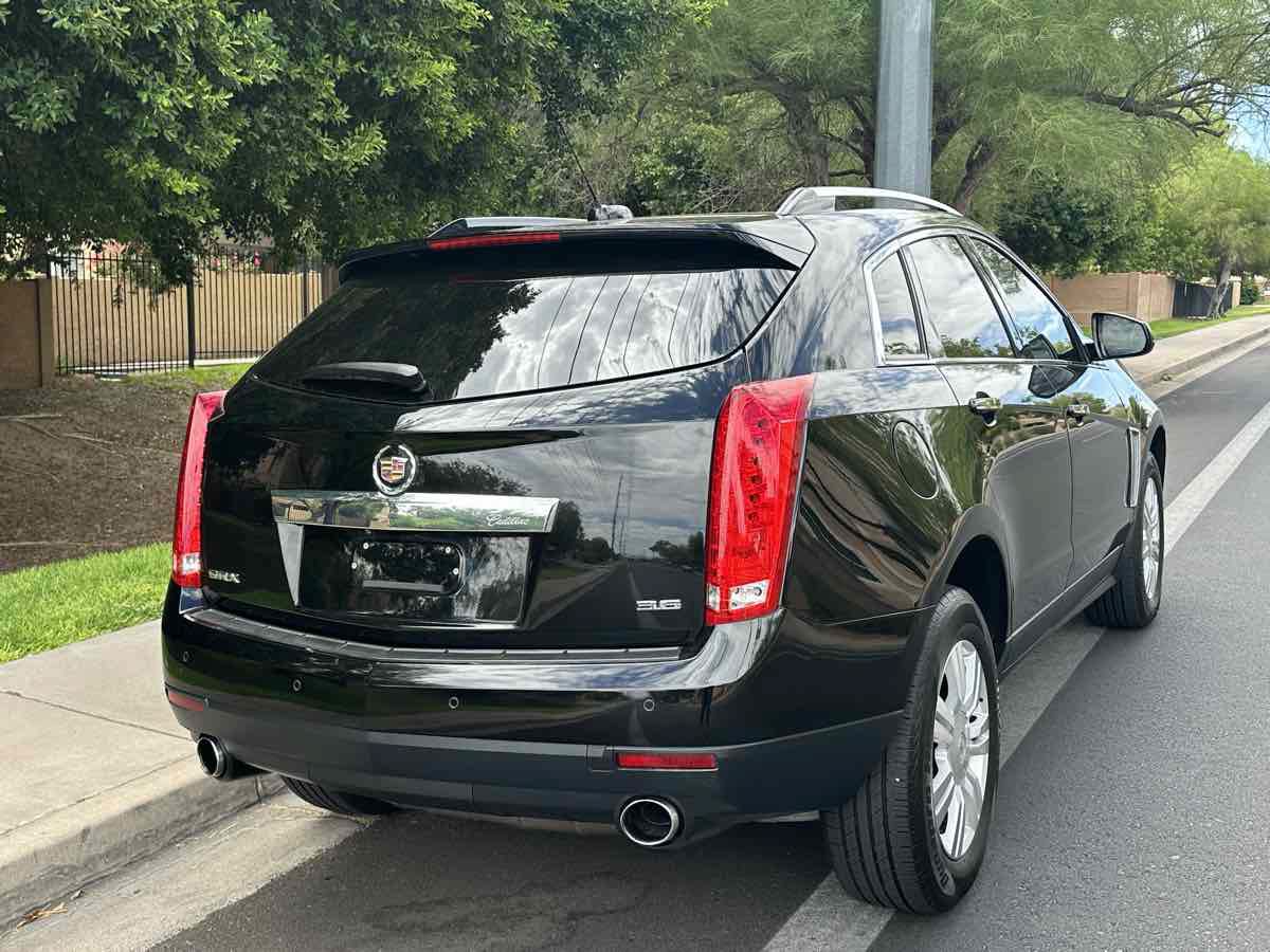 Used 2016 Cadillac SRX Luxury w/ Driver Awareness Package FWD image 8