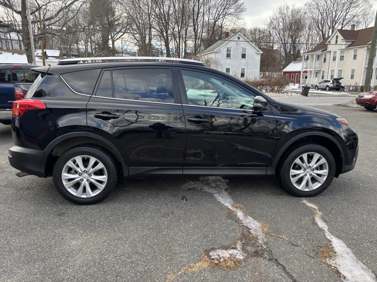 Used 2015 Toyota RAV4 Limited image 6