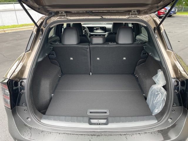 New 2025 Nissan Kicks SR image 11