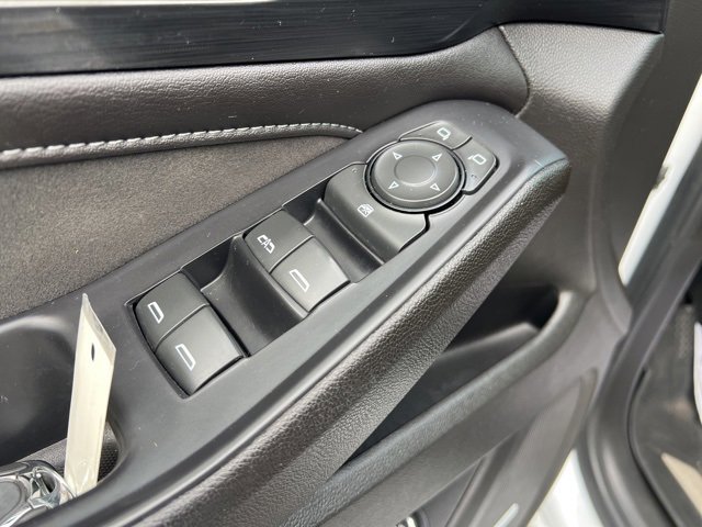 Used 2021 Chevrolet Traverse High Country image 21