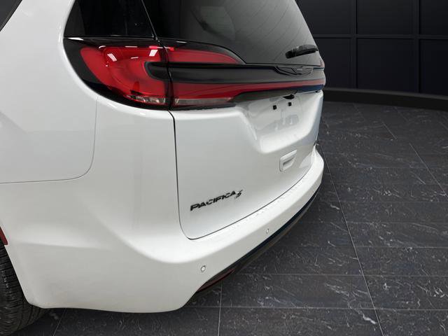 New 2026 Chrysler Pacifica Select image 36