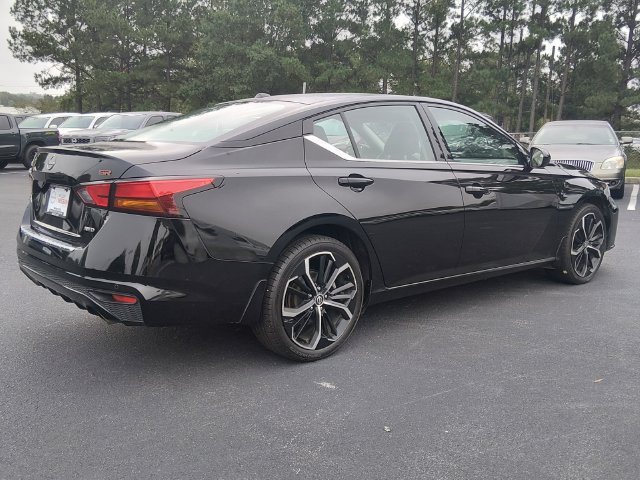 Certified 2023 Nissan Altima 2.5 SR w/ SR Premium Package AWD/4WD image 3