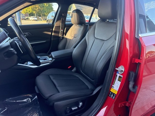 Used 2021 BMW 330i xDrive Sedan w/ Convenience Package image 11