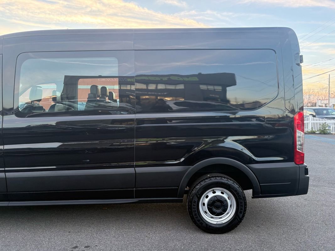 Used 2022 Ford Transit 250 Medium Roof image 7