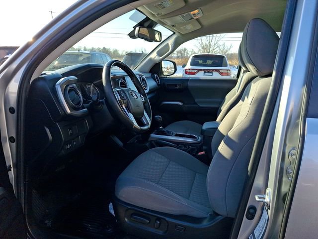 Used 2023 Toyota Tacoma SR5 w/ Technology Package image 17