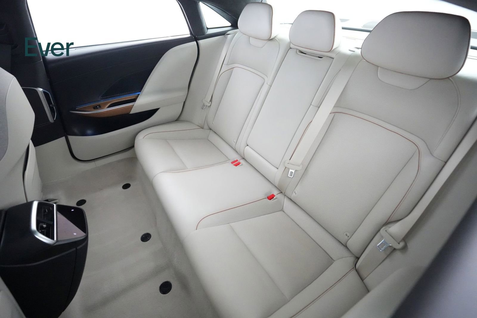 Used 2023 Lucid Air Touring image 24