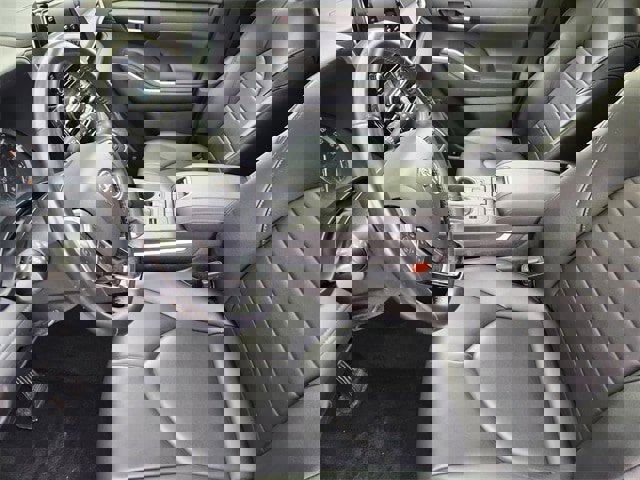 Used 2020 Toyota Highlander XLE image 9